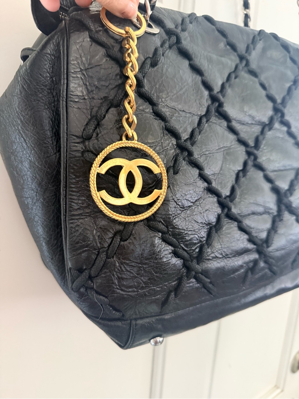 Authentic CHANEL Gold Tone CC Logo Keychain